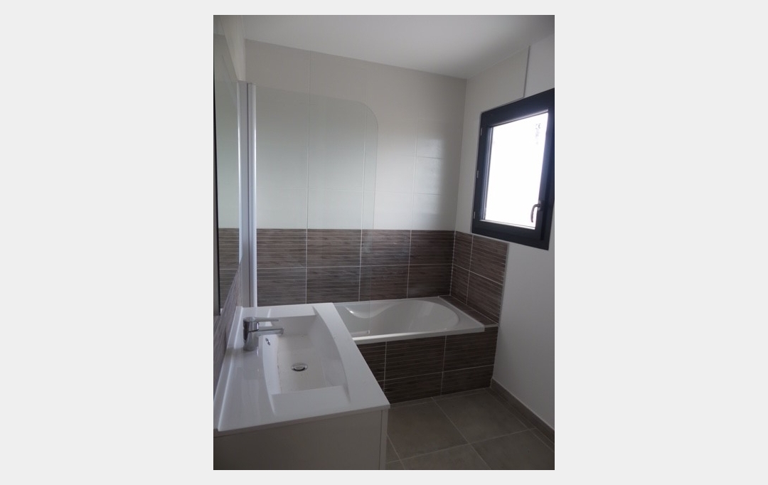 LES ORCHIDEES : Maison / Villa | SAINT-JEAN-DE-GONVILLE (01630) | 120 m2 | 2 550 € 