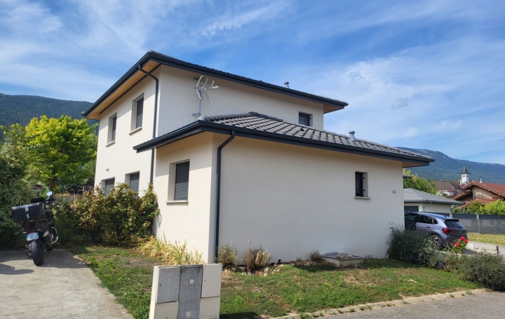  LES ORCHIDEES House | SAINT-JEAN-DE-GONVILLE (01630) | 120 m2 | 2 420 € 